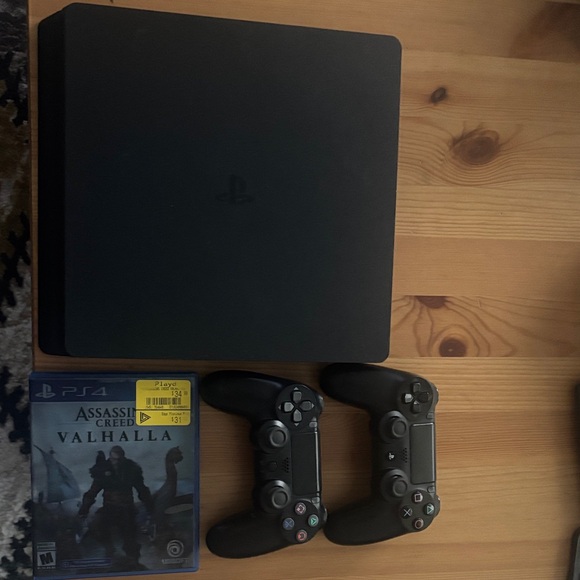 Sony PS4 Console with DualShock Controllers - Black - Picture 1 of 1